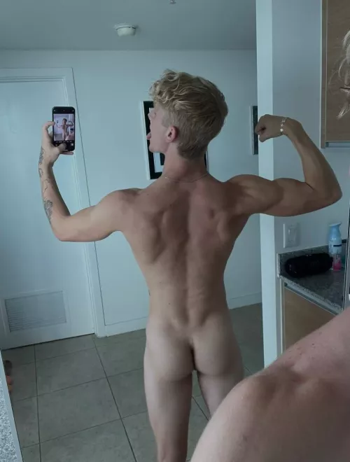 Come take a bite by tywankss