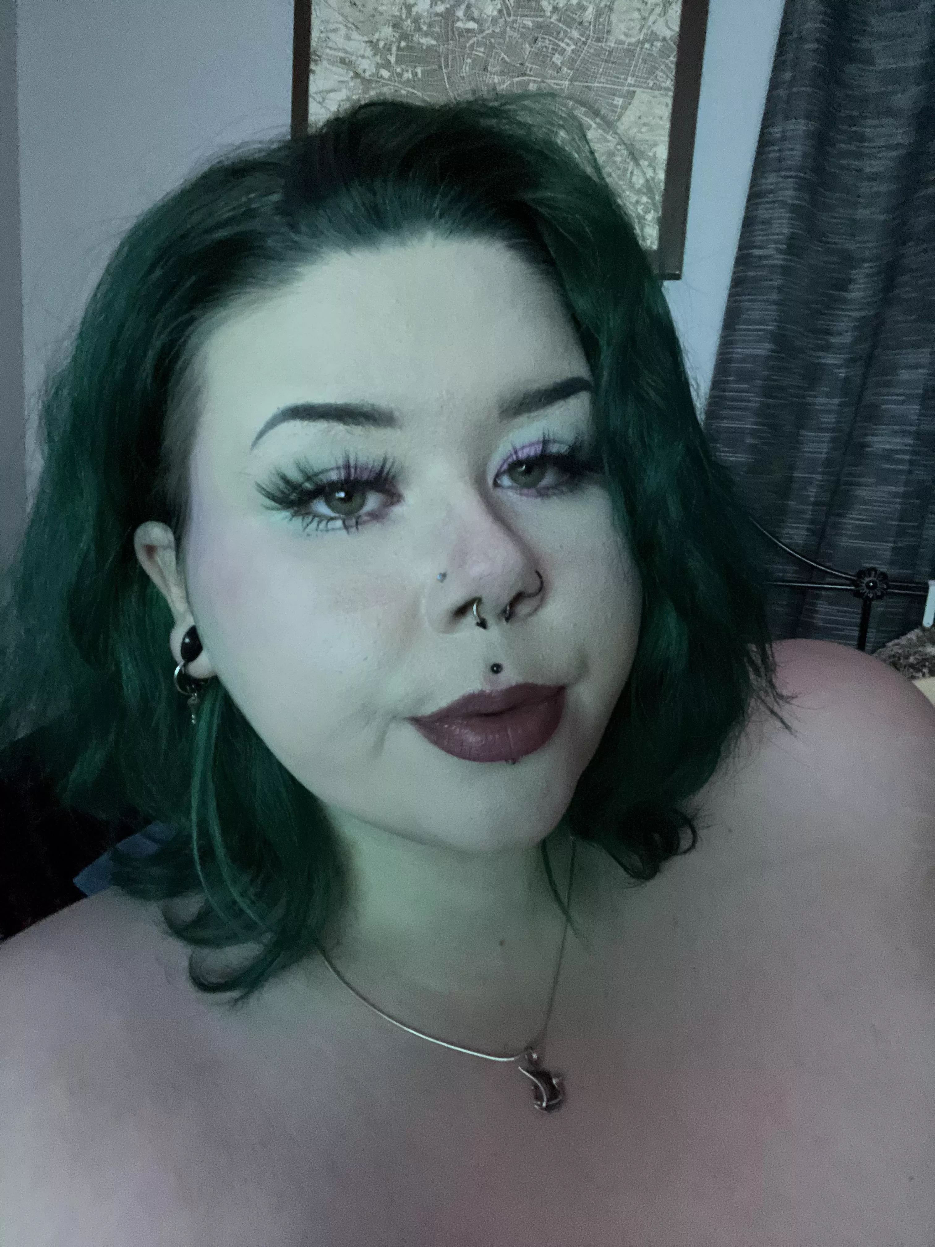 couldn't post earlier because reddit sucks but hi hello <3 posted by lasagnyewest420