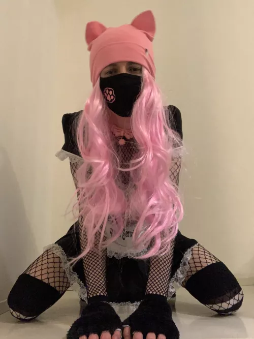 Do I look cute wearing pink? by AveryLight22