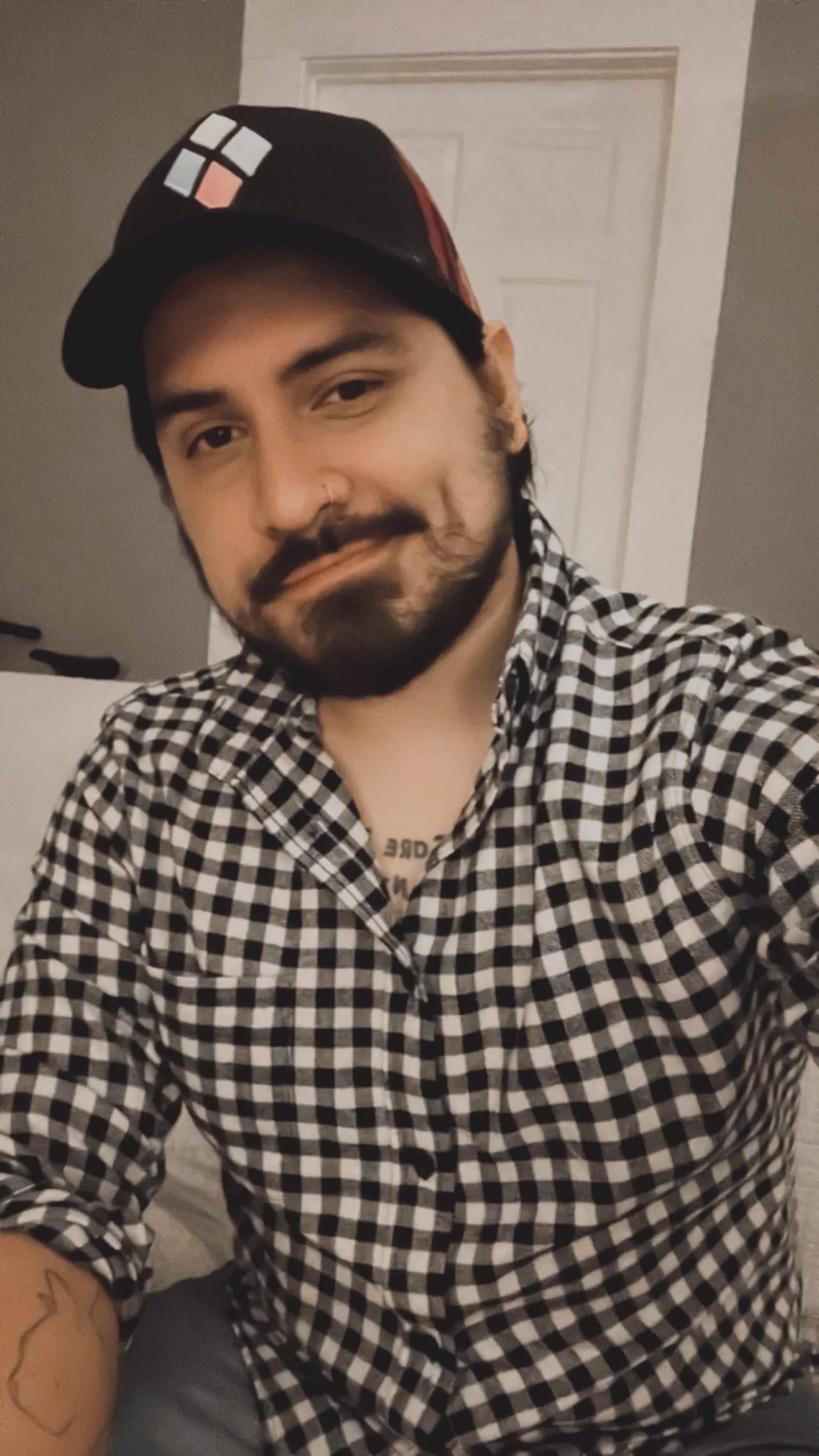 Easy going night at home🌃 posted by Darth-Banda