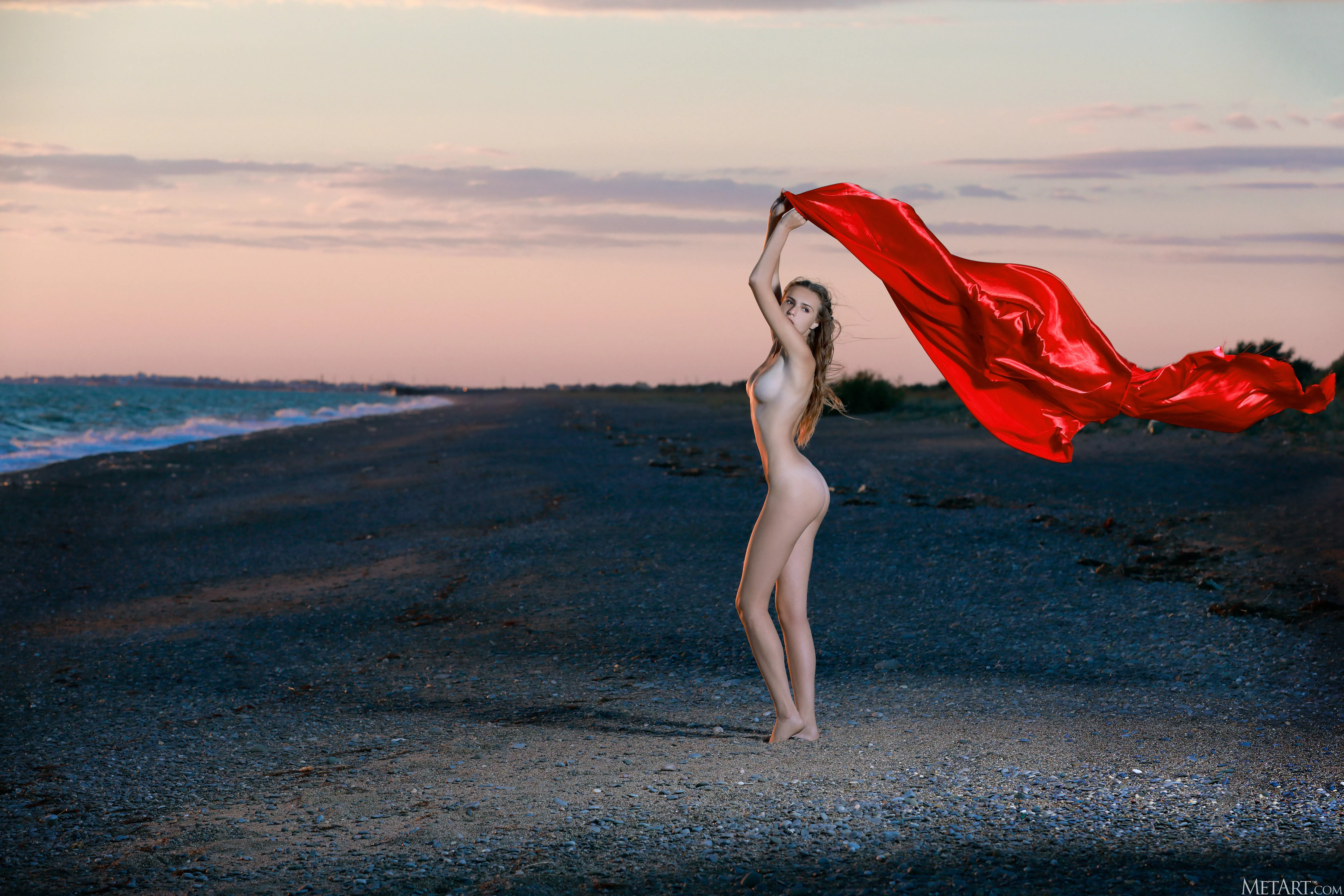 Elle Tan in Sunset Show posted by crotch-eater