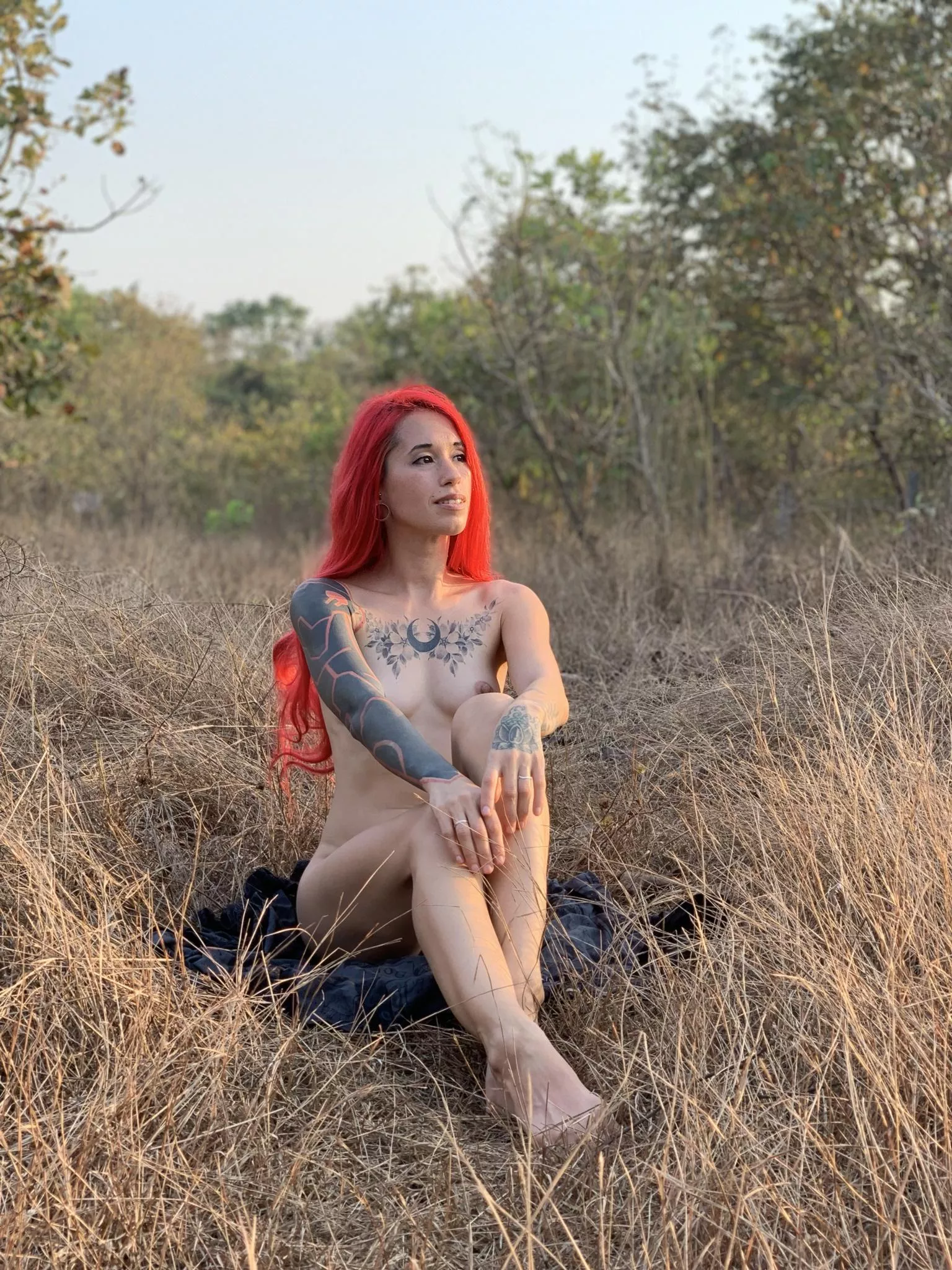 Enjoying the sunset posted by NoraRedmain