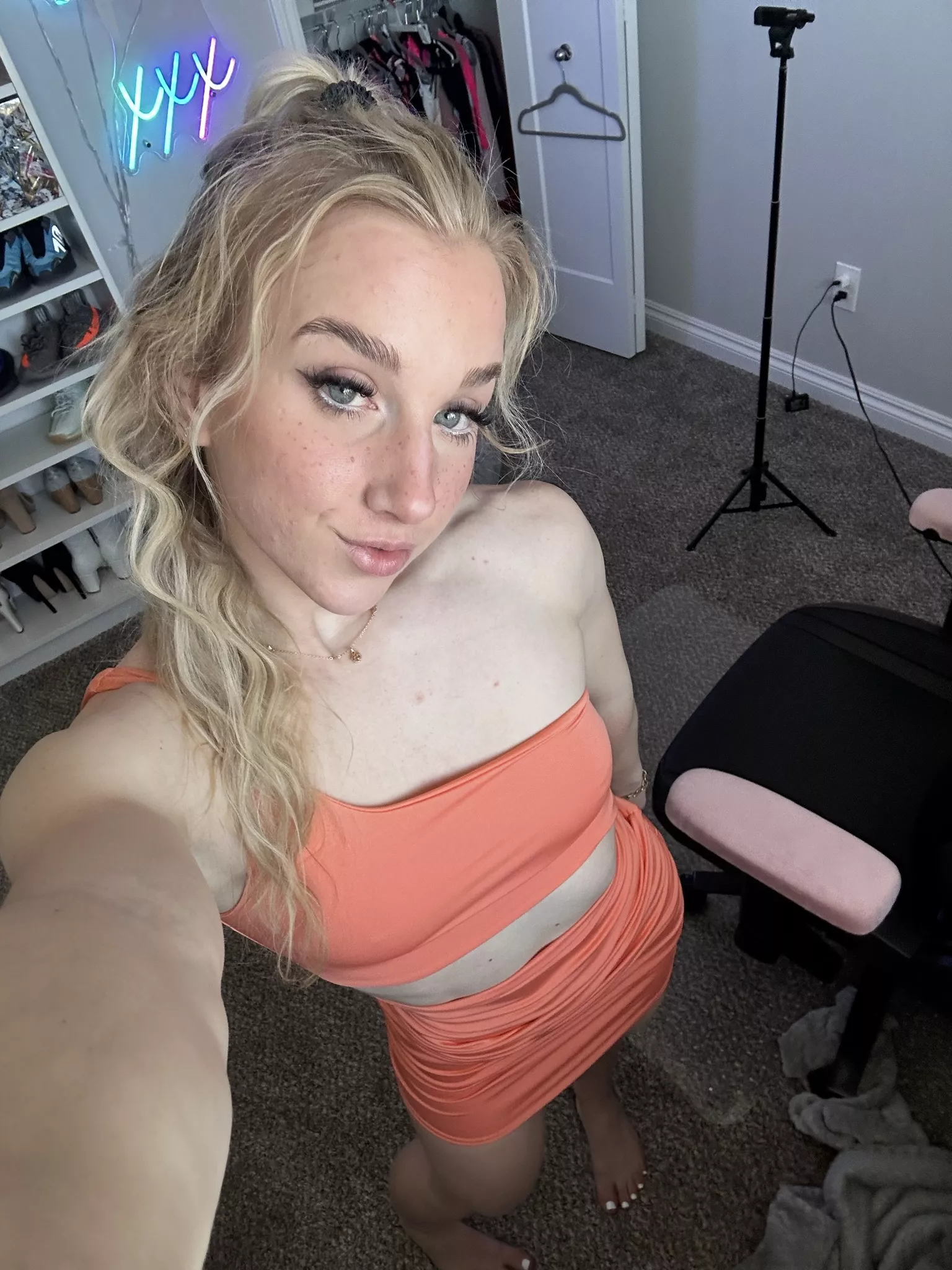 Felt like getting ready today :) posted by abbylynnxxxxx