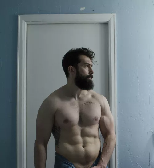 Fresh out of the shower 💪 by eric-fit