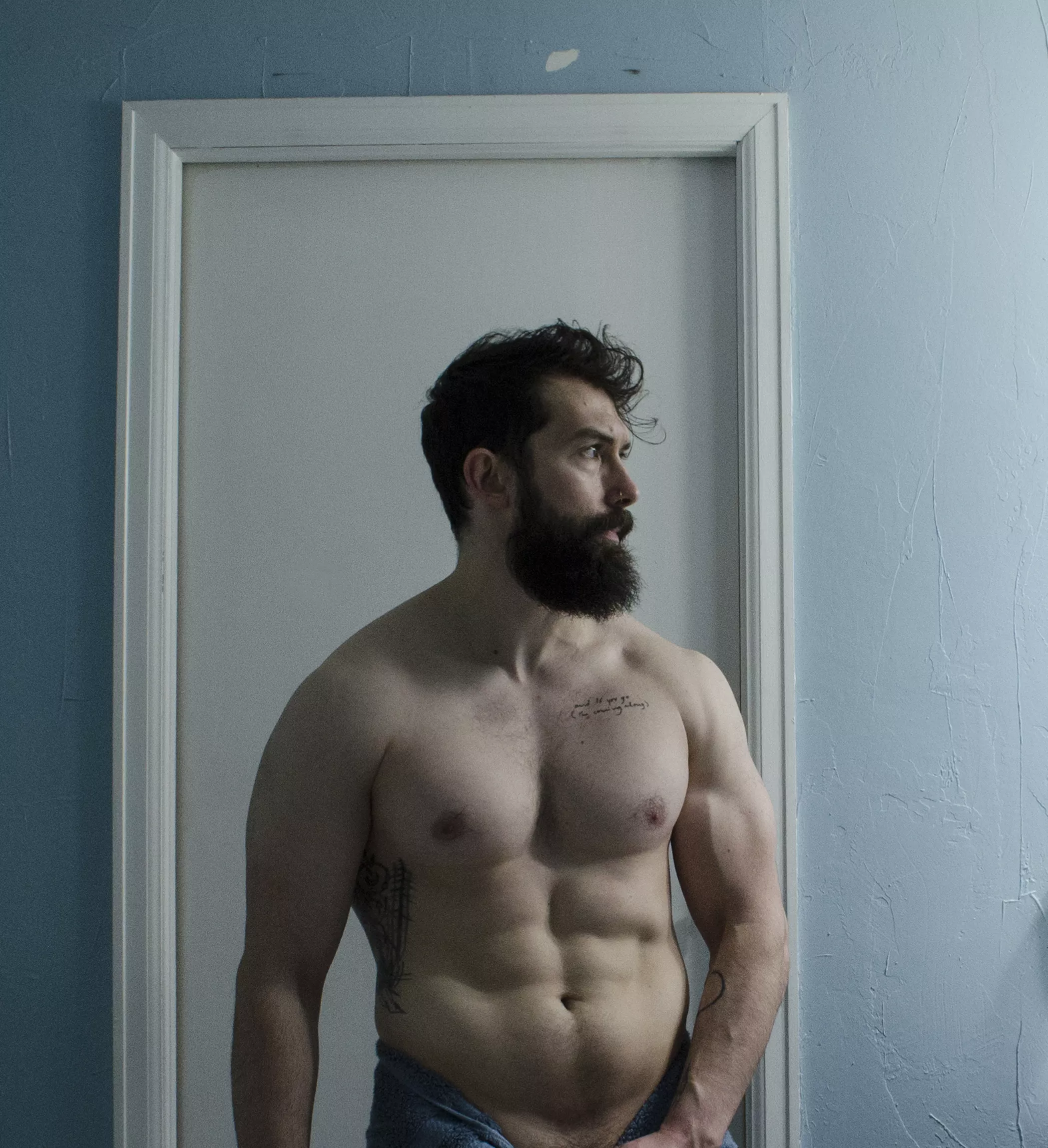 Fresh out of the shower 💪 posted by eric-fit