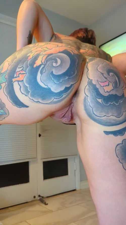 Get in there by Elladanielxxx