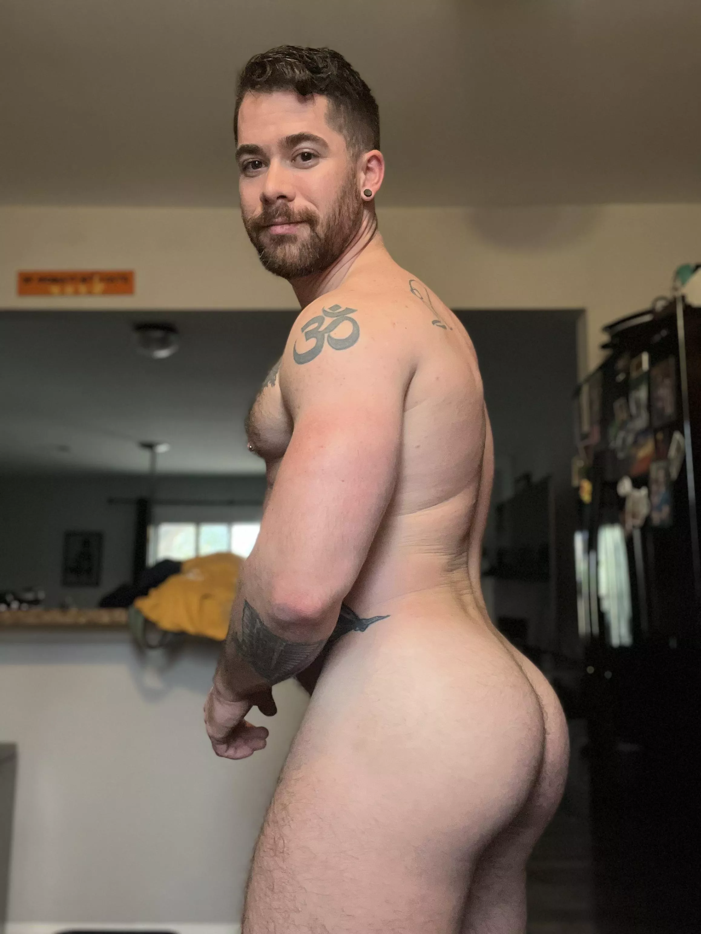 Give me a spank ;) posted by thatyogafvcker