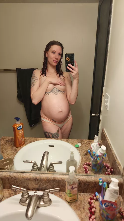 Good morning everyone! 2 months left until I can no longer make custom pictures/videos by kitten66x