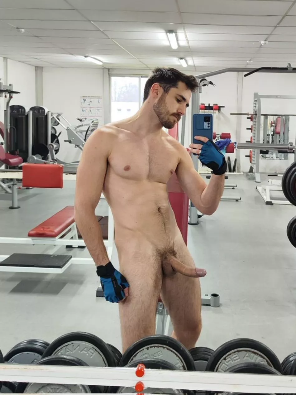 Hİİ 👋 posted by Gaymen003