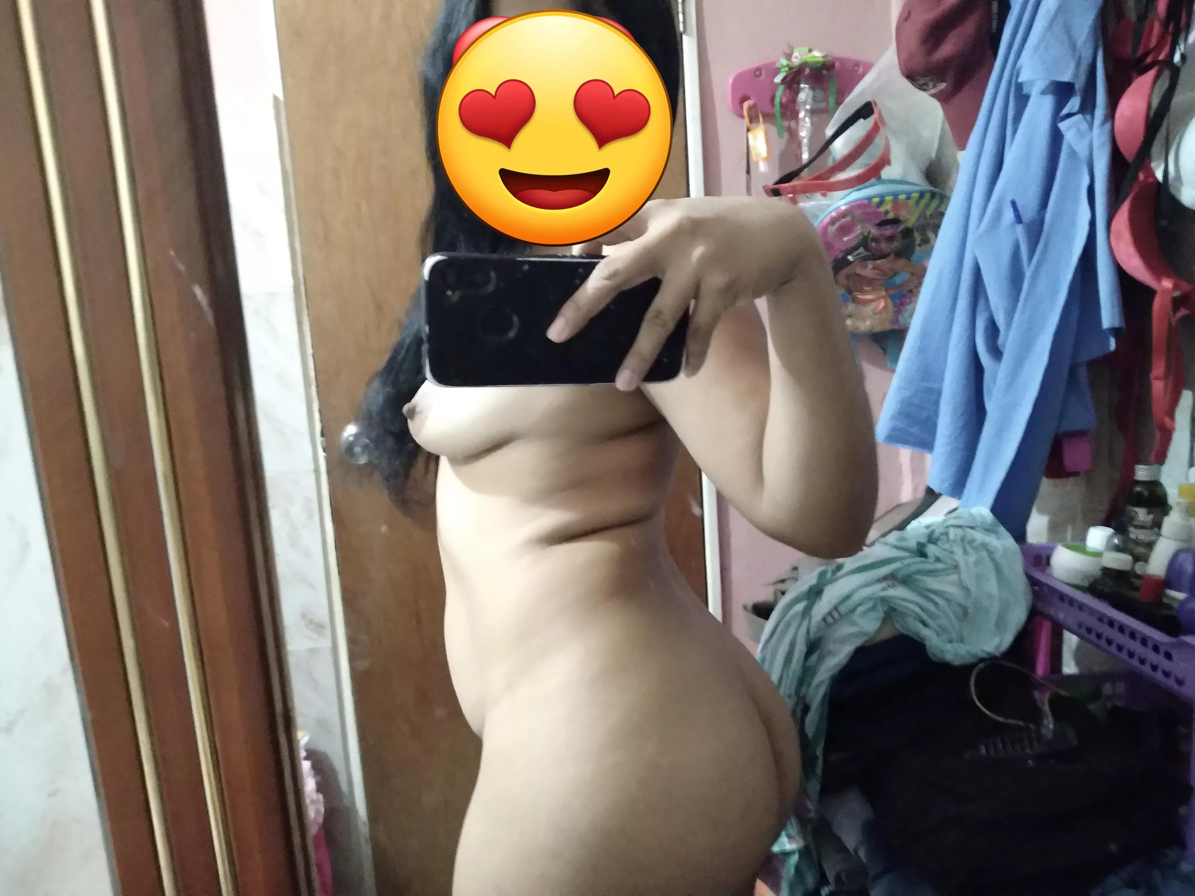 hola bebe 😚 posted by nicholee_perezz