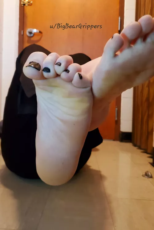 I know you want them. Say please if you're going to take care of them before my class 😳🥵👩‍🎓 by BigBearGrippers