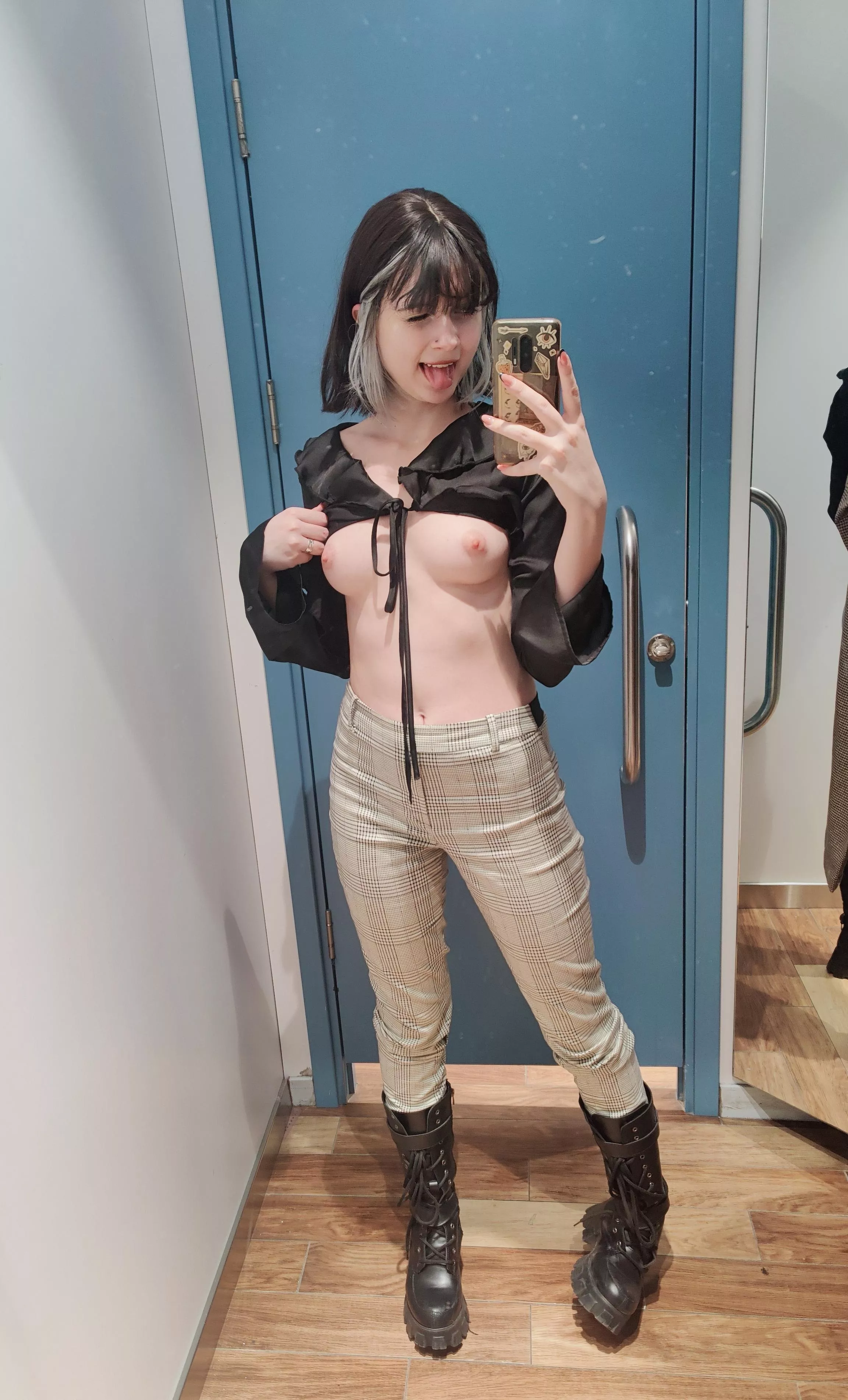 imagine you're my bf and I send you this while you're waiting for me to try all the clothes on posted by yourbabyvillian