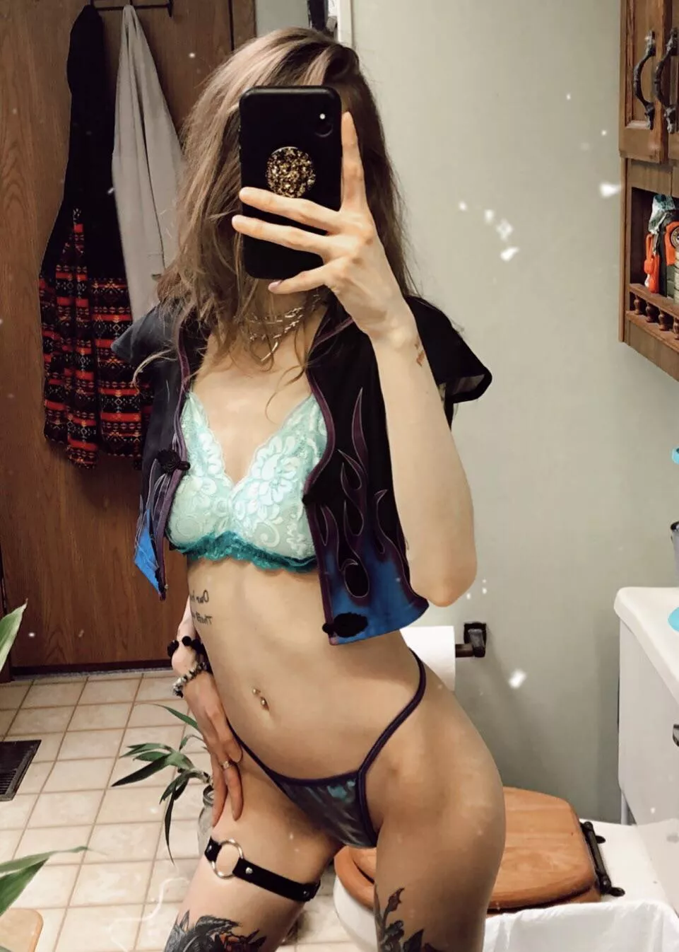 New model on the block! Couple & solo camming! Find me @ metanoiawolf 😏 posted by metanoiawolf