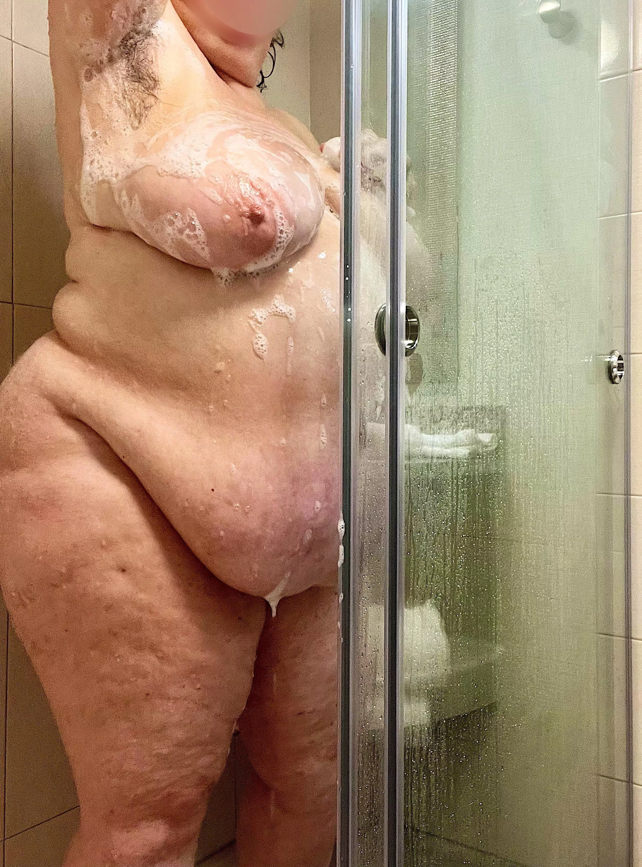 Sharing my shower posted by bbwlily
