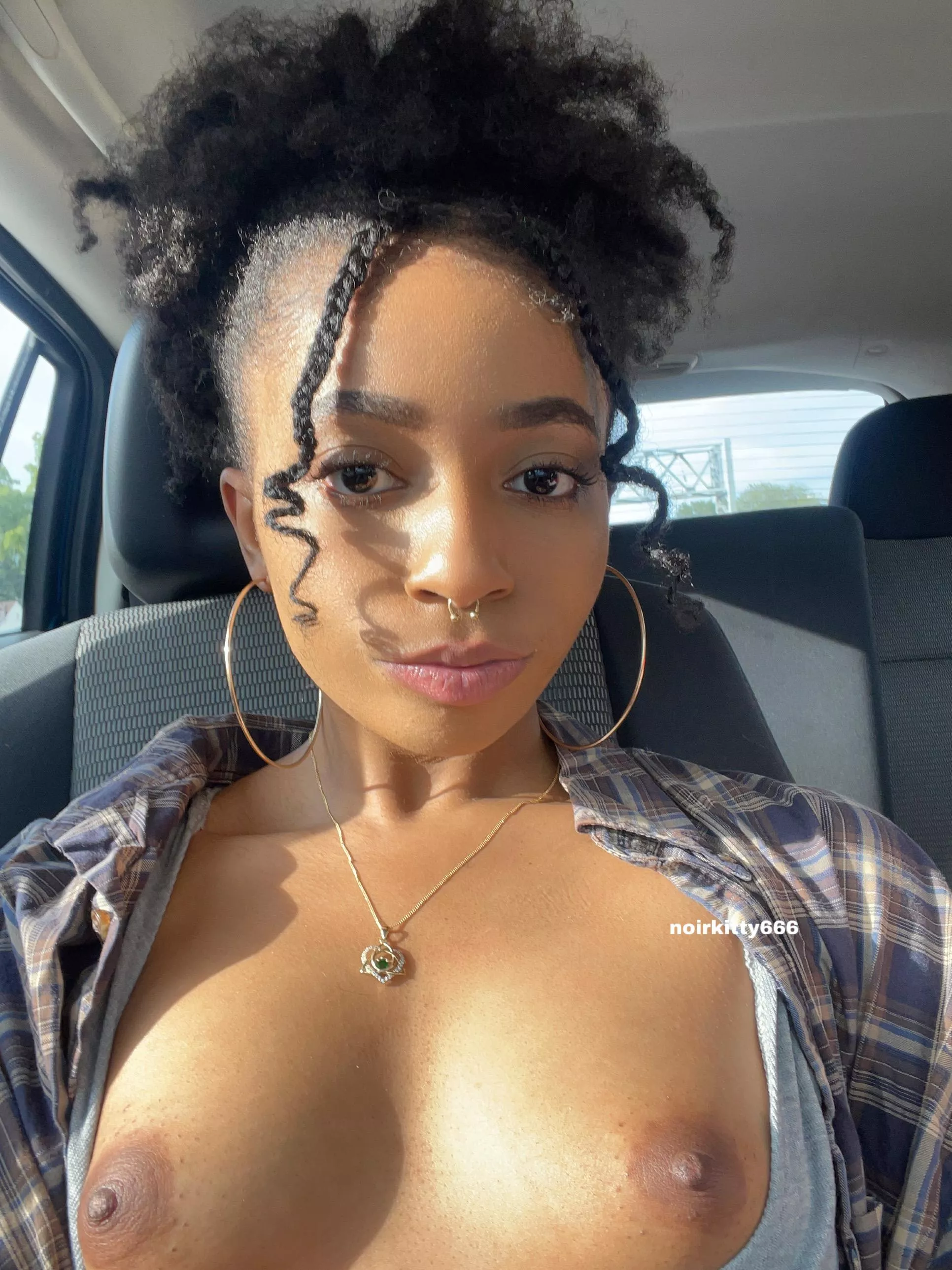 suck on my tits in the car pls posted by noirkitty666