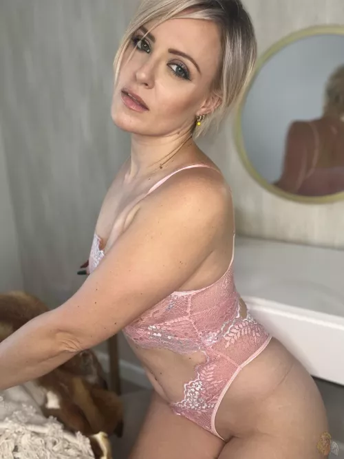 That hair, lips and eyes combo though by imrealclassy