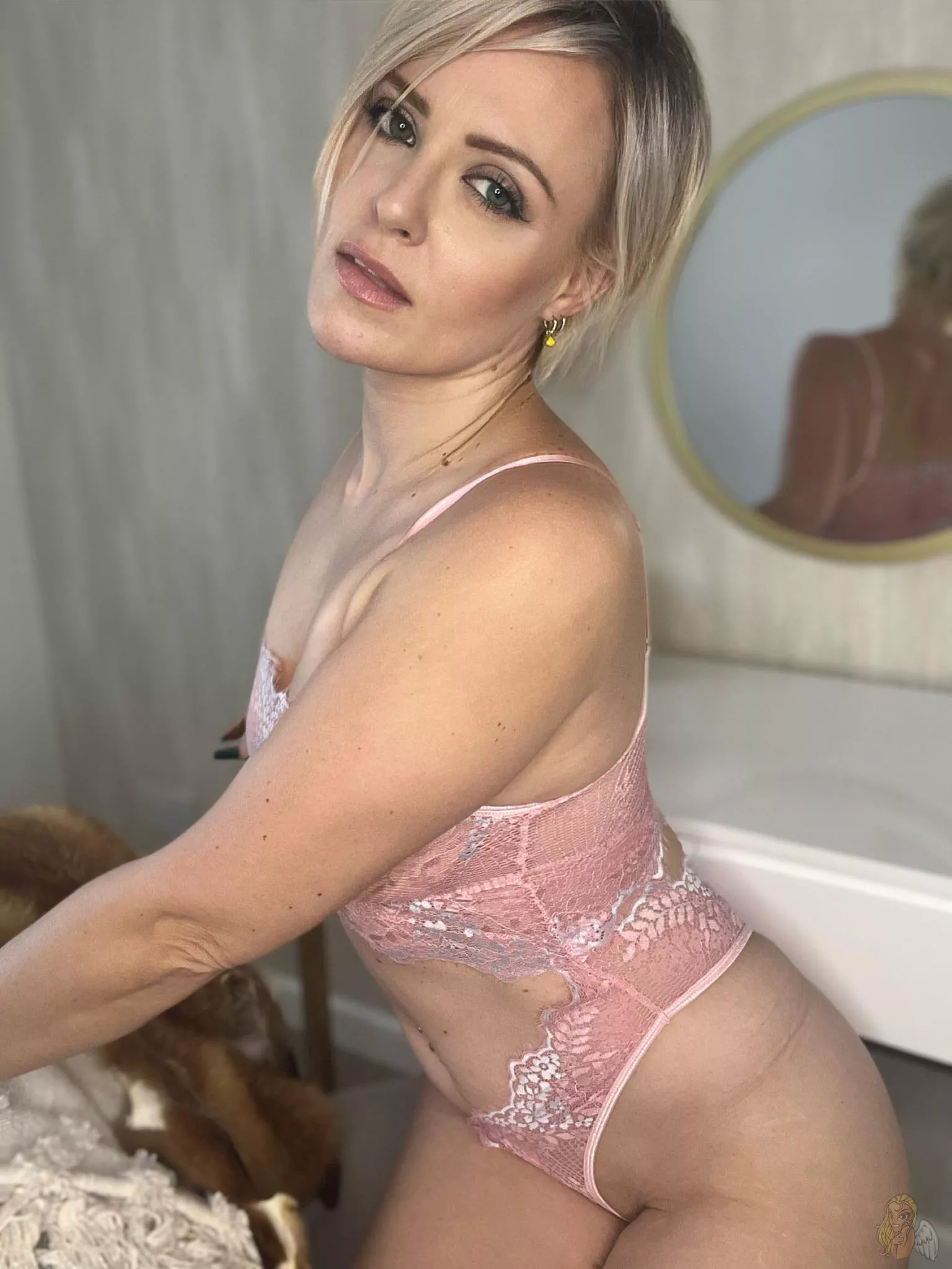 That hair, lips and eyes combo though posted by imrealclassy