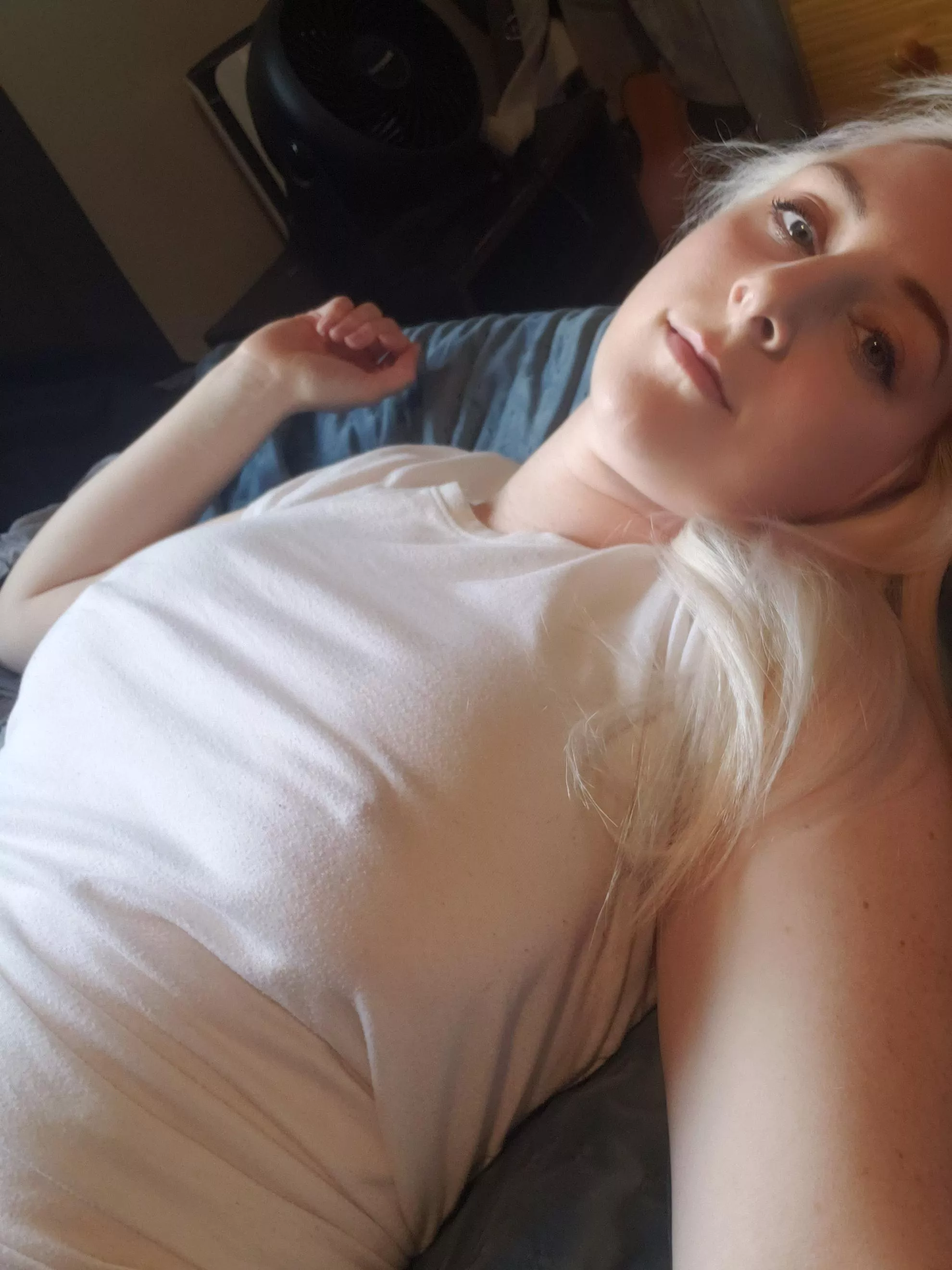 This is me in my most natural state 😊 posted by MiserableAd1310