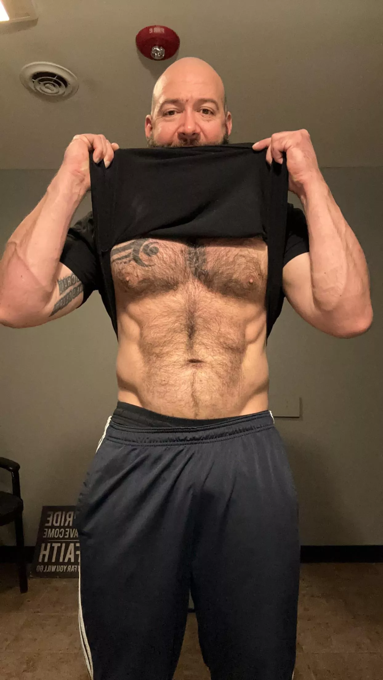 Those veins…… posted by Windycitydxxx