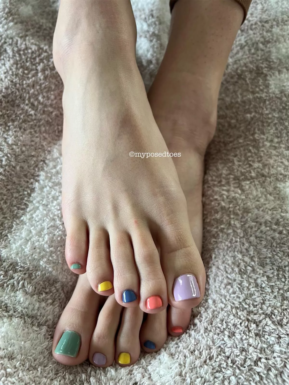 Which color you sucking? posted by myposedtoes