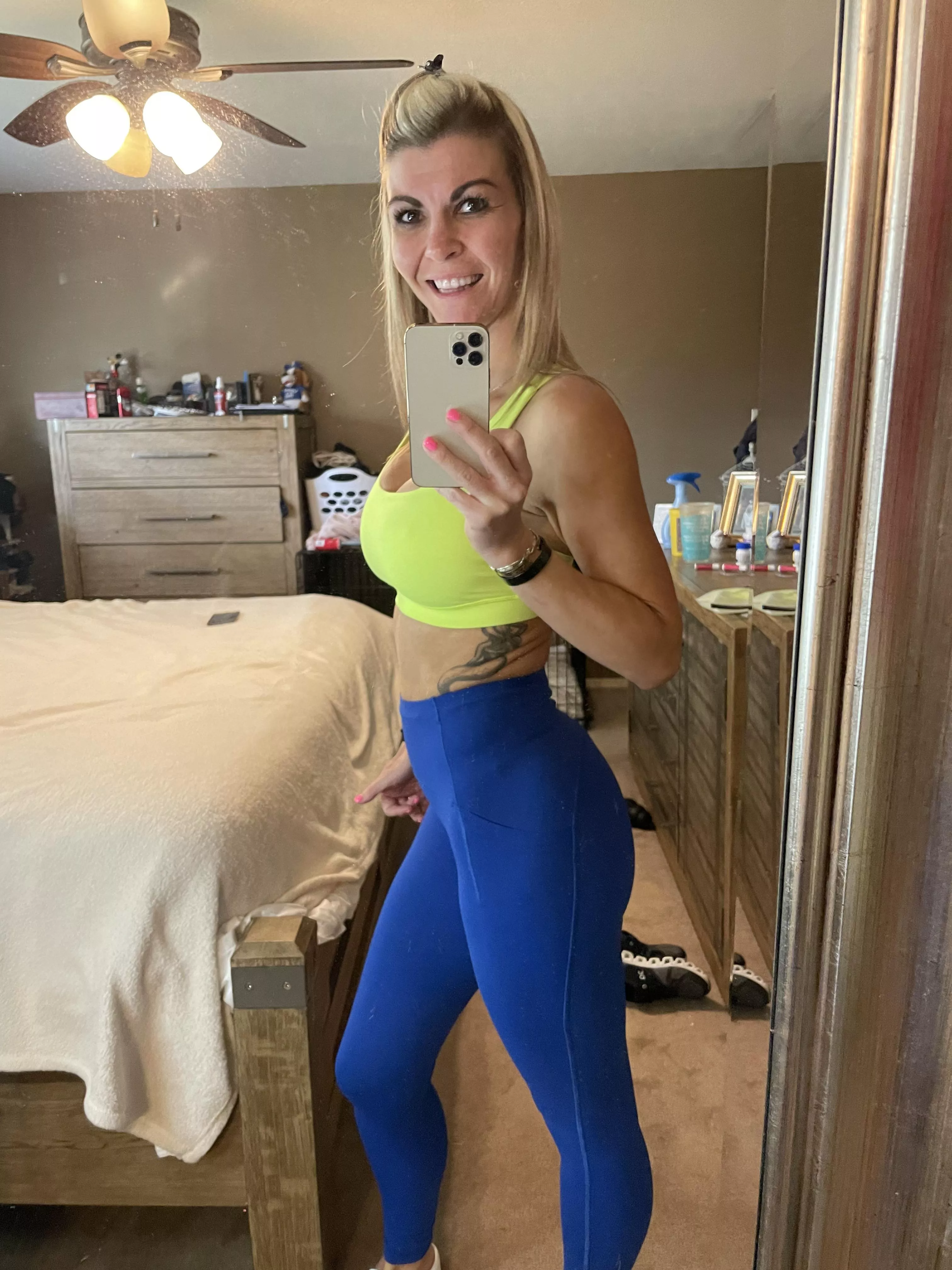 You know you love this 39F mommy in some blue yoga pants! posted by fitnesswife1983