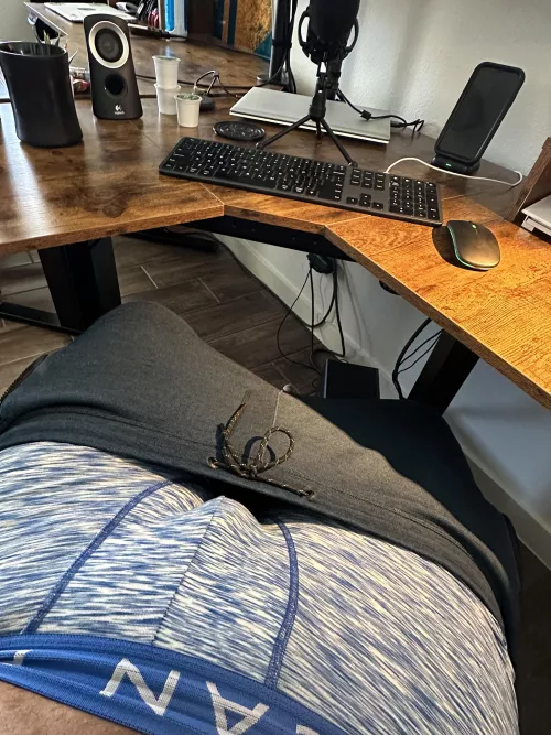 25. Working from home and horny as fuck. Any guys wanna help distract me from work? Anyone under 21 SC:Ekrg11 by Biguy_345