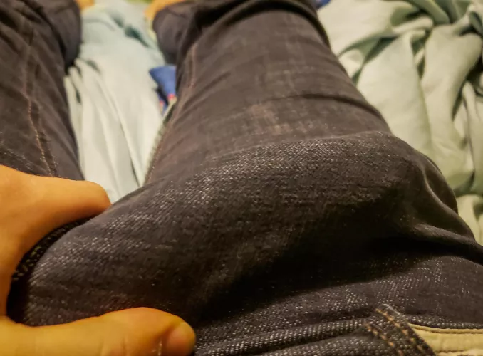 A good morning stretch. by CygnetSociety