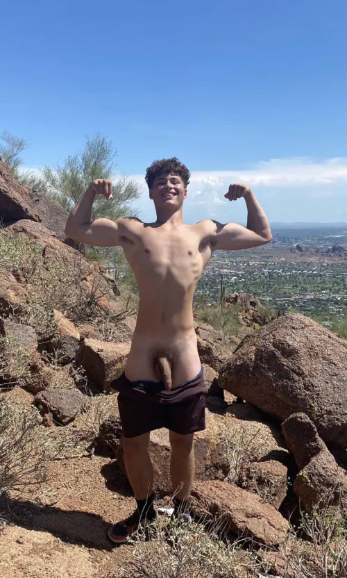 “Alright big boy, give me a nice flex 💪 “ [Not OC] by kingkong2f