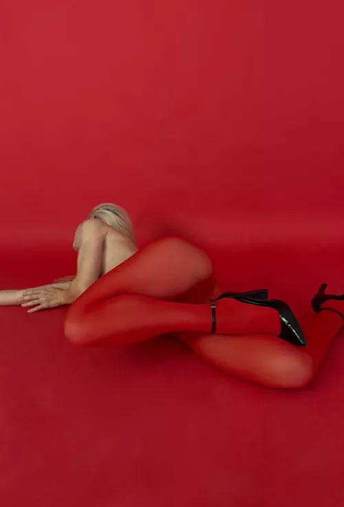 Do you like my legs? by AnnaOcori2