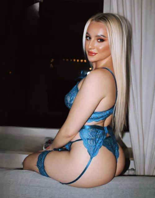 Do you like Sexy blonds ?? by JuliaOFAngel