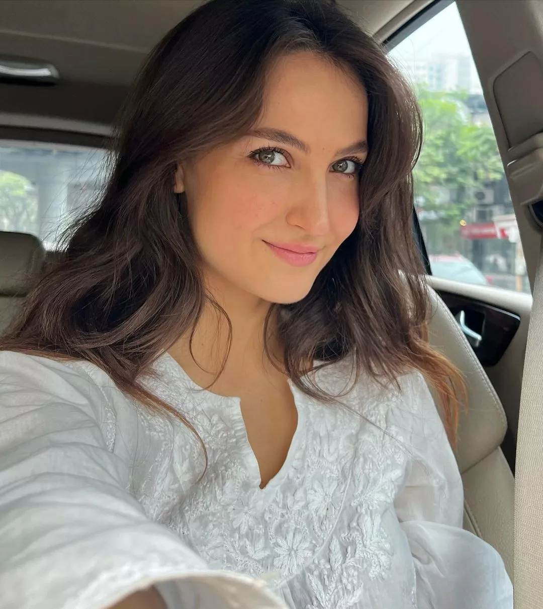 Elli Avram posted by sagar9175