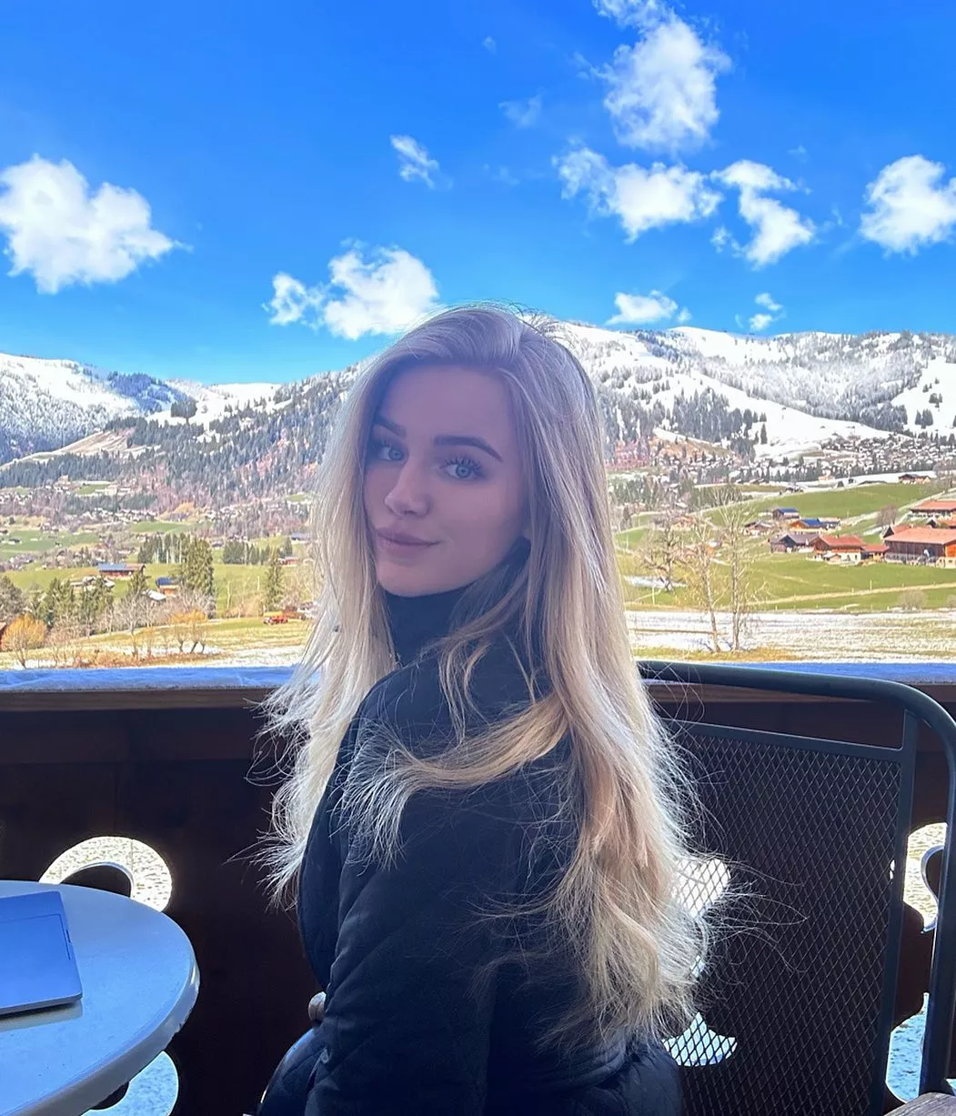 Eva Vlaardingerbroek [2023-03-15] posted by LawnOfTheRay