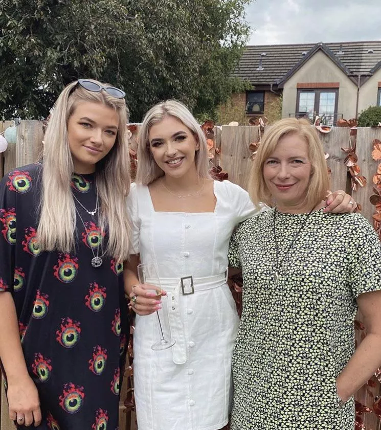 Family photos 🔥 posted by Teenlover1444