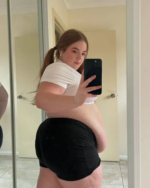 Feeling big by sexybrowny