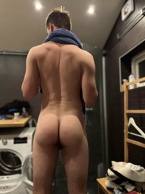 Fresh from the shower by warmthspreader