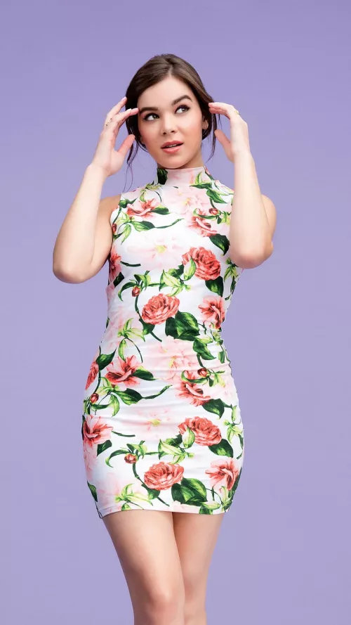 Hailee Steinfeld by somefuckwho