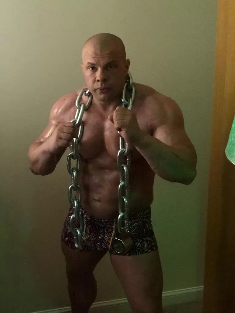 How Am I doing [M] posted by BodybuilderChris2023