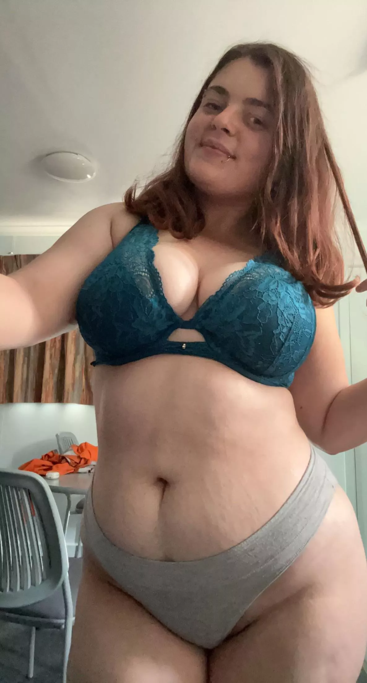 I like to take selfies to procrastinate getting ready for work, anyone wanna give me a reason to be late? posted by micropepsi