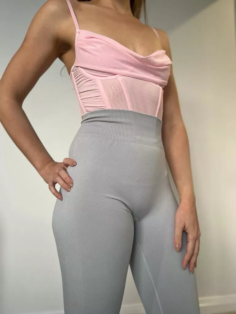 I want you to look at me at the gym posted by scientist_hotwife