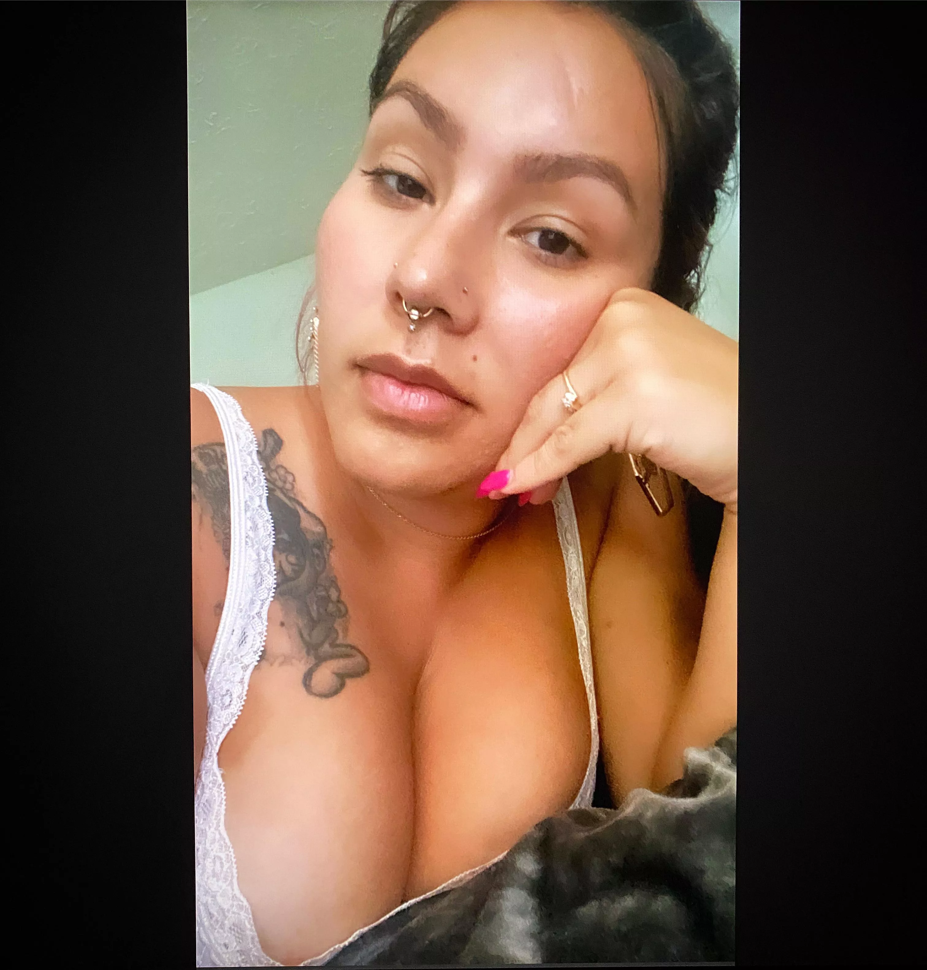 Just here think about me and you posted by peachyyypeaches