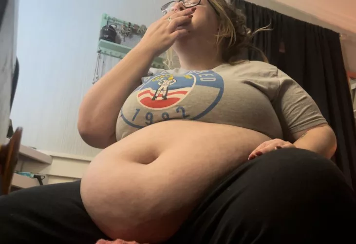 Just stuffing my fat face on Oreos and pie 🤤 by Stupid-Fluf