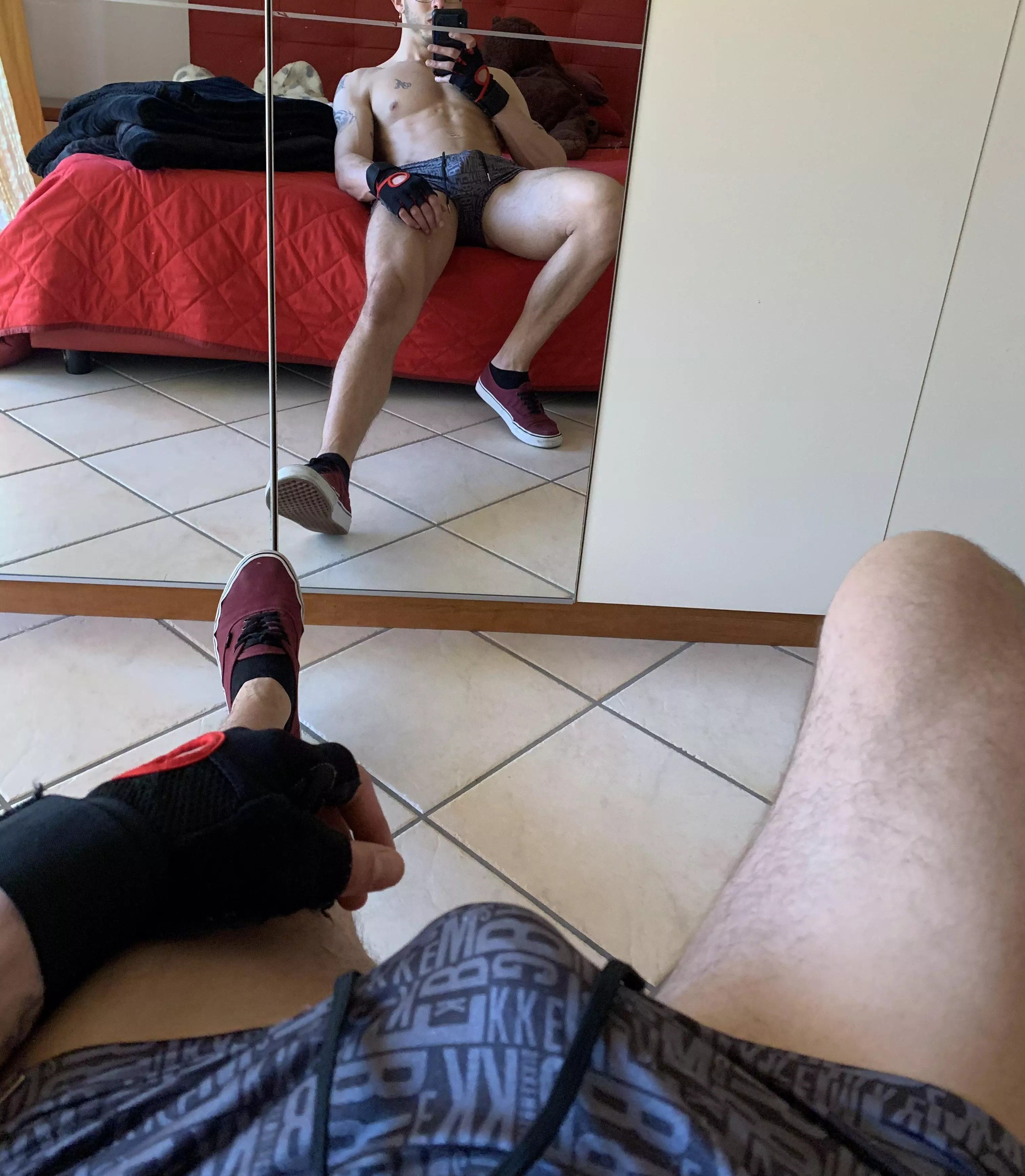 Lay down 😏 posted by MessyTop23