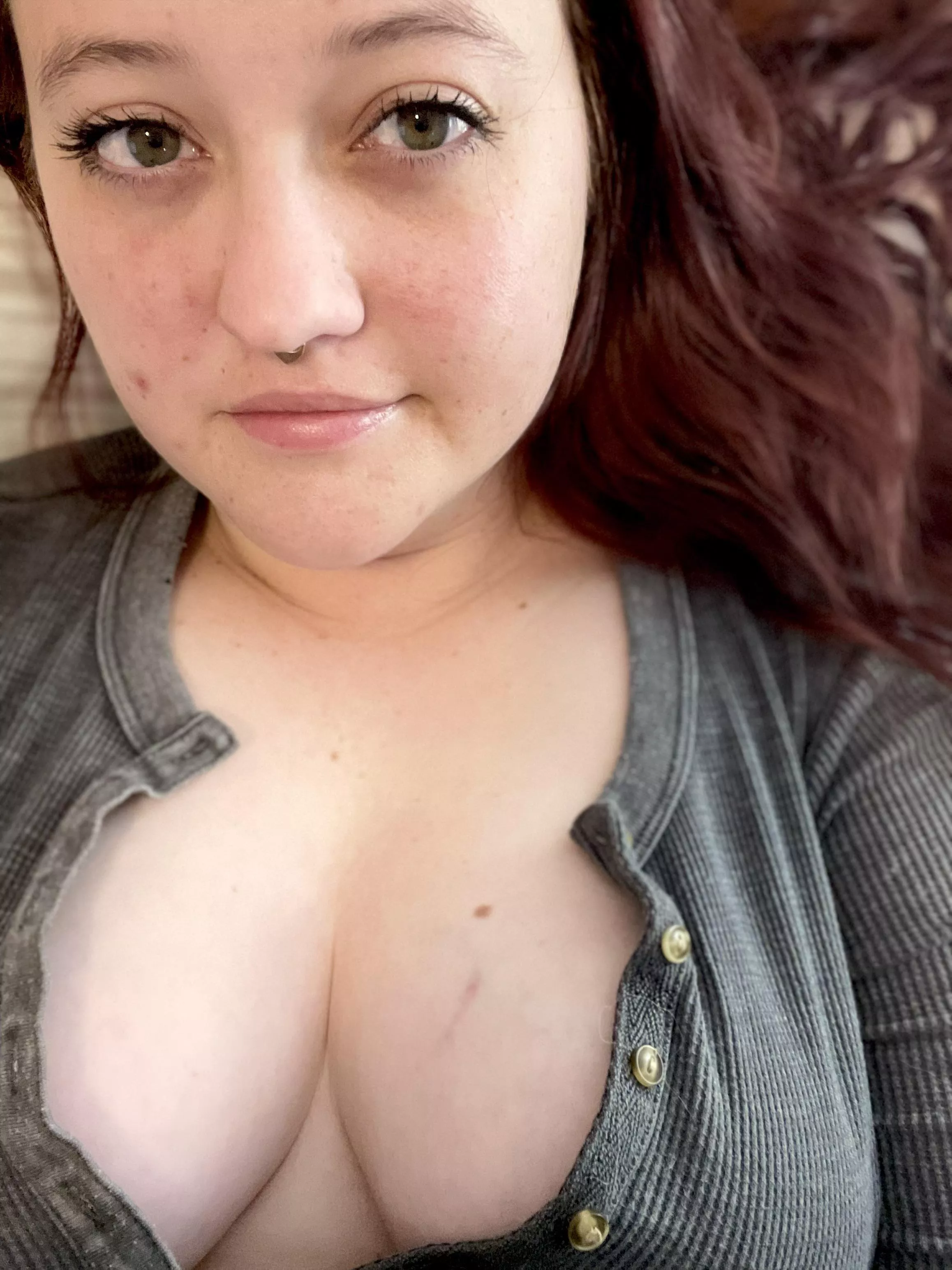 Lazy morning [f] posted by enbyqween