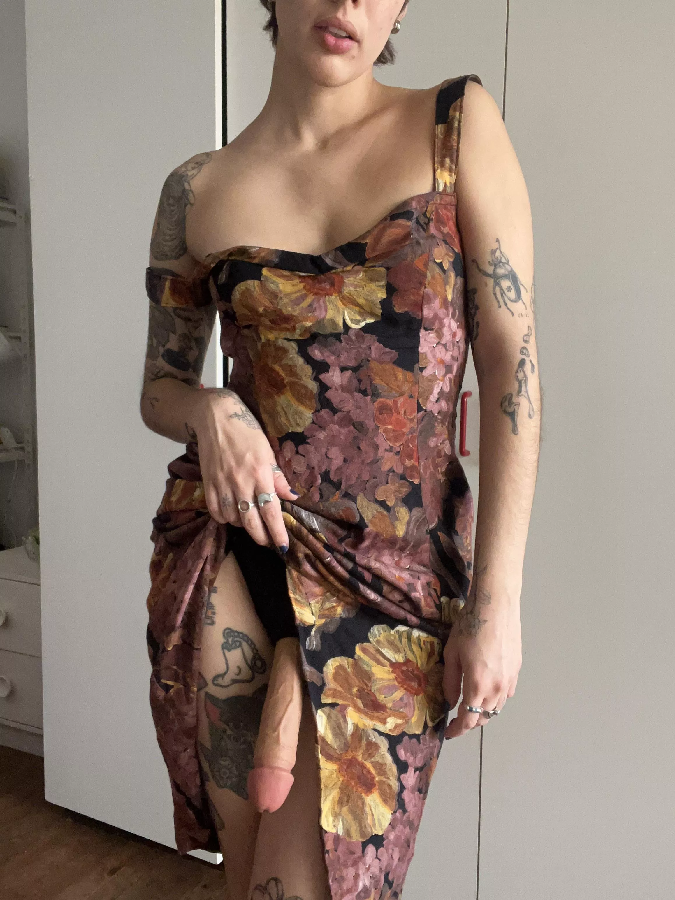 Look at this dress i made! Yeah umm only check out the dress 😇 posted by hellosofi