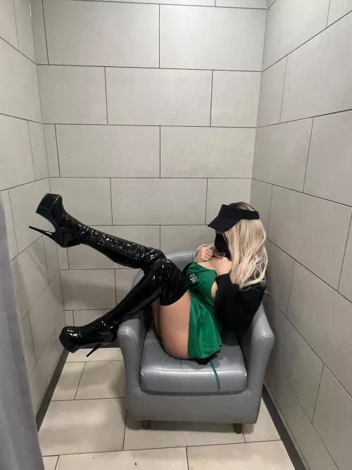 Love wearing these to work 💚 took this on my break by yourGoddessFinn