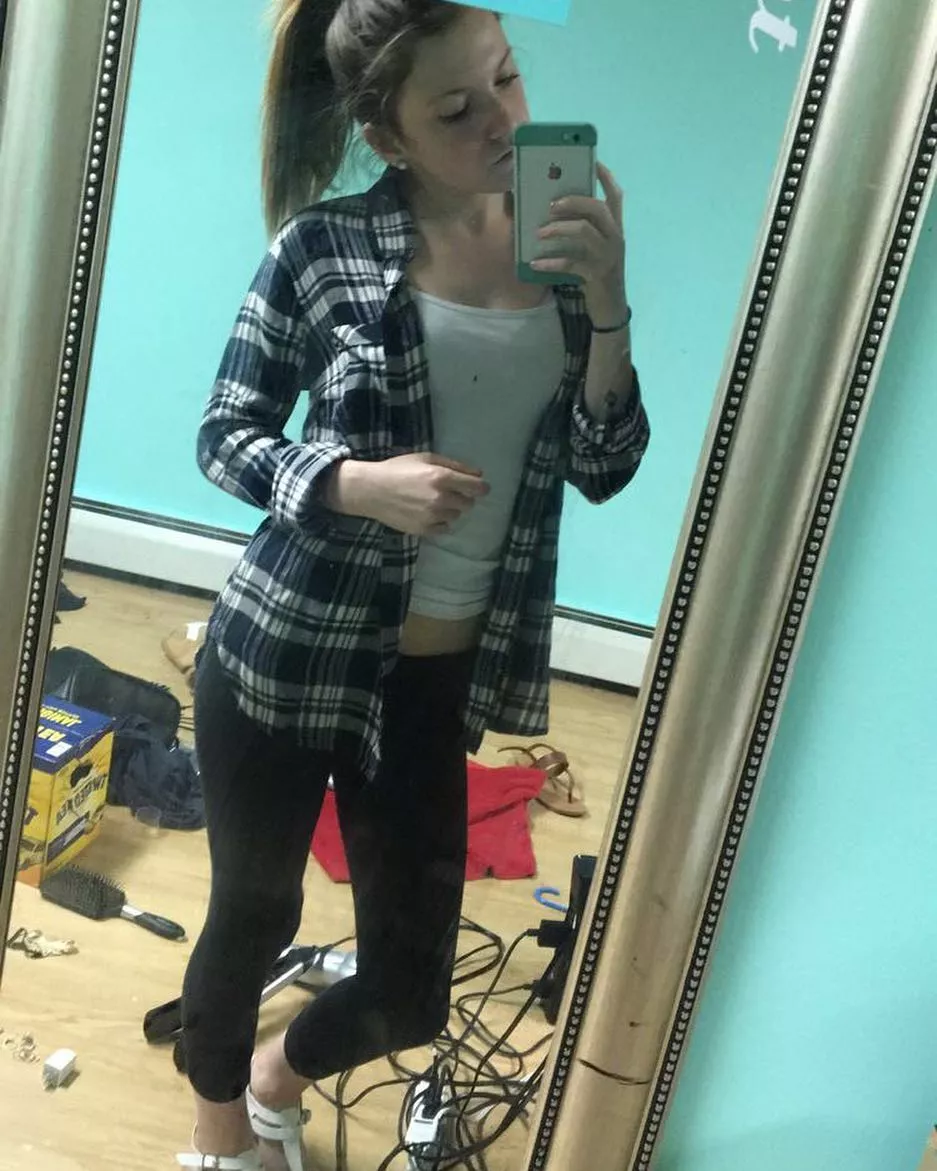 Messy room posted by Wallydinger123