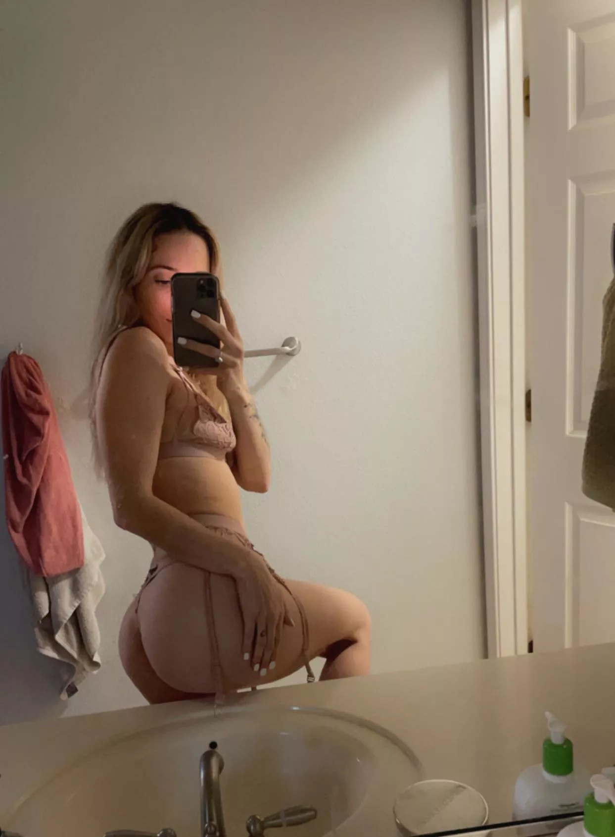 Movie night tonight? posted by Avesfree