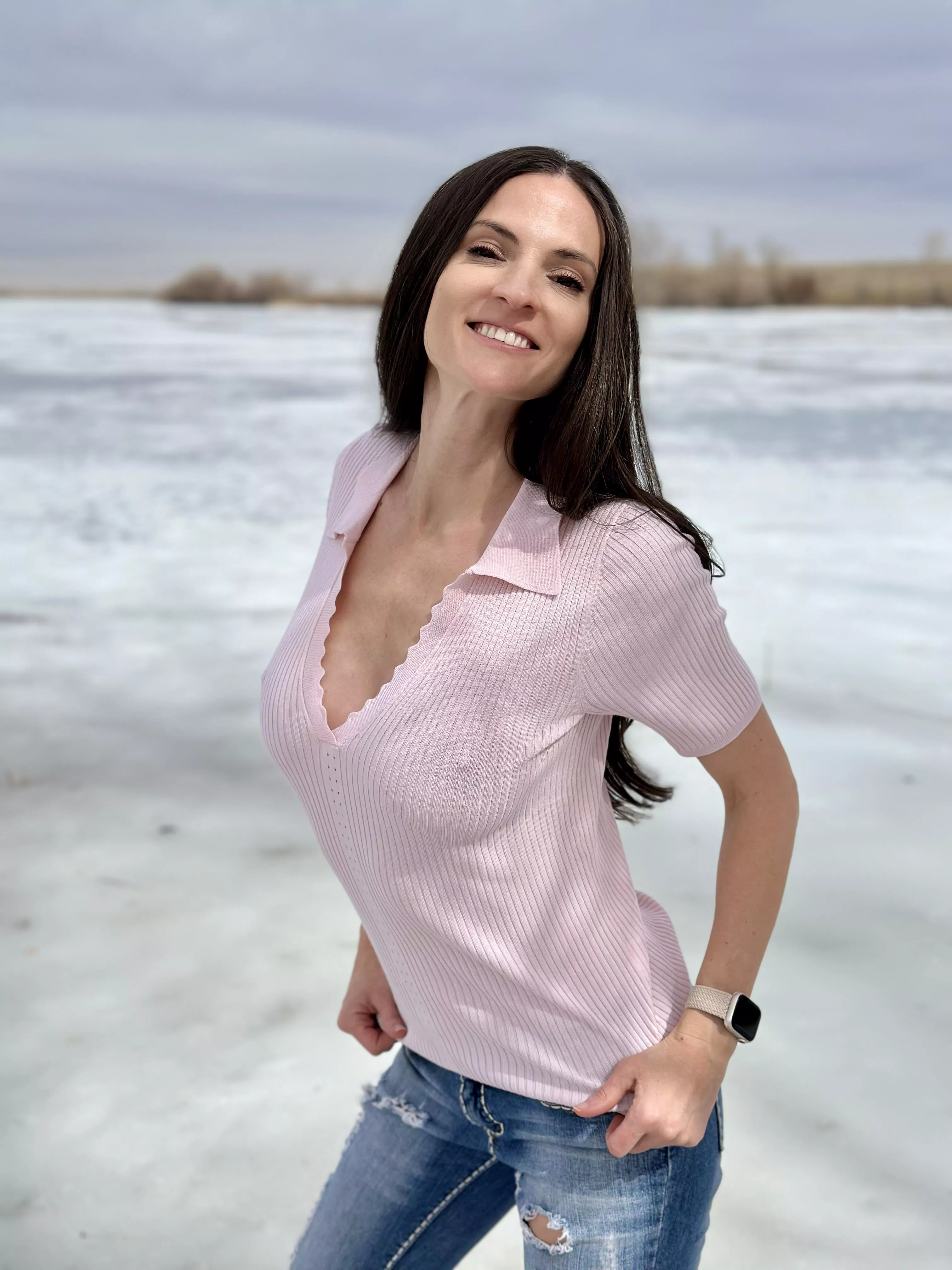 My basic Thirsty Thursday wear for my walk to the lake. posted by MilfGoddess82