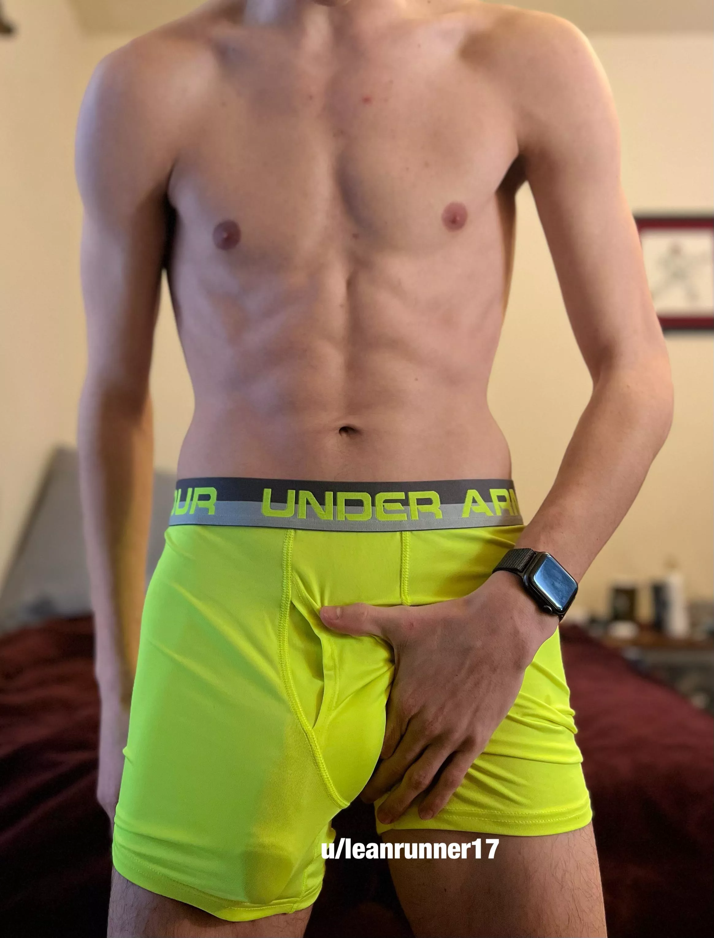 Peel and eat my banana 🍌 posted by Leanrunner17