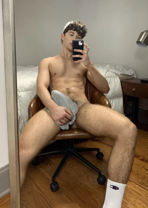 Pretty big right? Think you could make me cum? by ElsaGermaineRiley